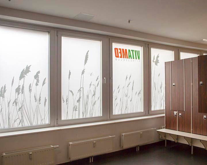 Fensterbeklebung Vitamed Damenumkleide